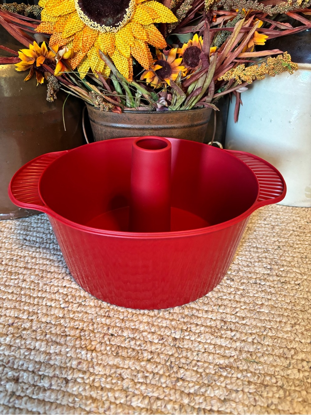 Red Silicone Angel Food Cake Pan with Central Tube
